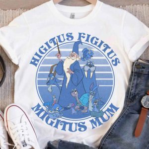 Alternative view of Higitus Figitus Migitus Mum Merlinn T-shirt