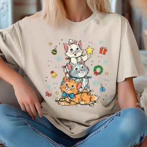 Alternative view of Cartoon Cats Christmas T-Shirt